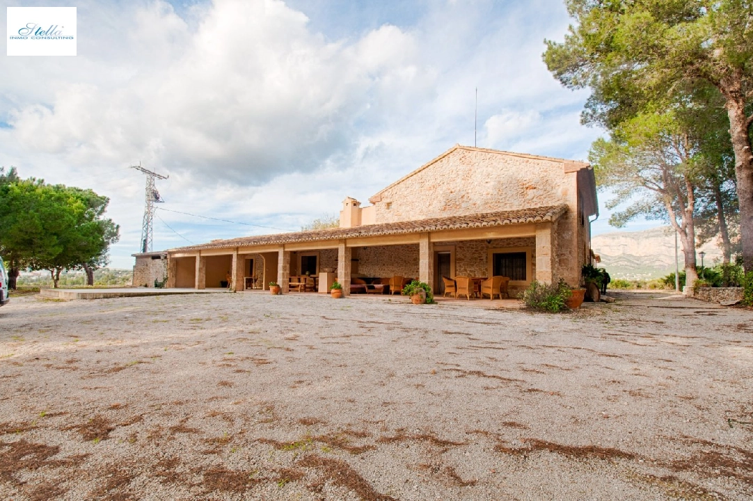 загородный дом in Gata de Gorgos(Campo) на продажу, жилая площадь 450 м², поверхности суши 100000 м², 4 спальни, 2 ванная, ref.: AM-11846DA-3700-1