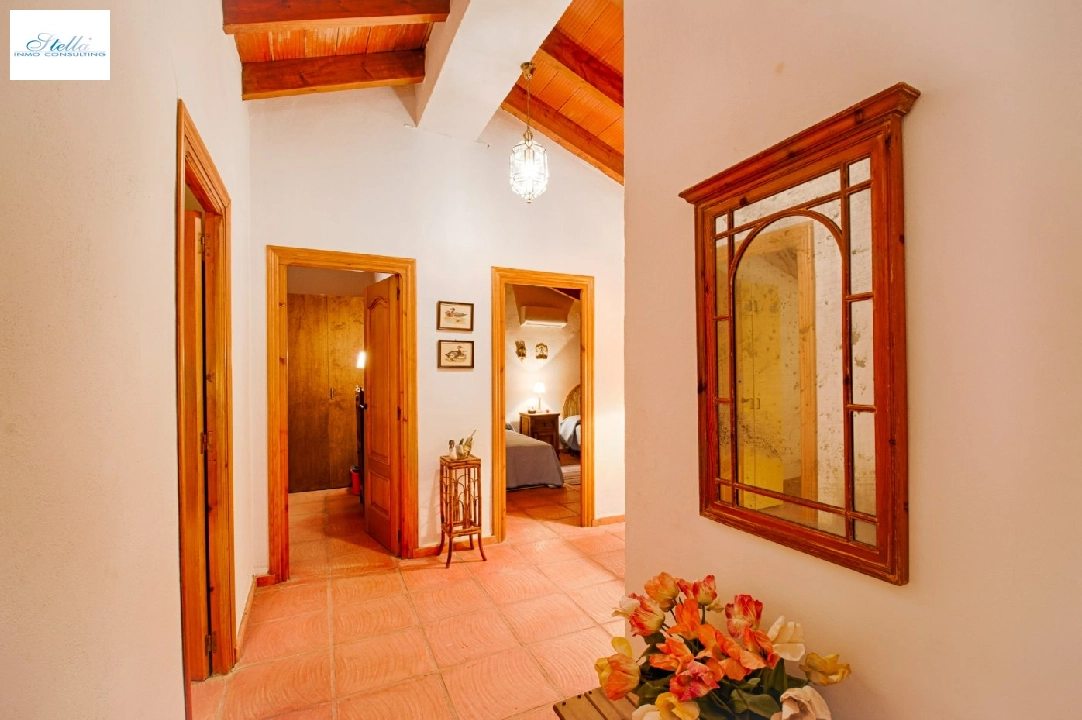 загородный дом in Gata de Gorgos(Campo) на продажу, жилая площадь 450 м², поверхности суши 100000 м², 4 спальни, 2 ванная, ref.: AM-11846DA-3700-36