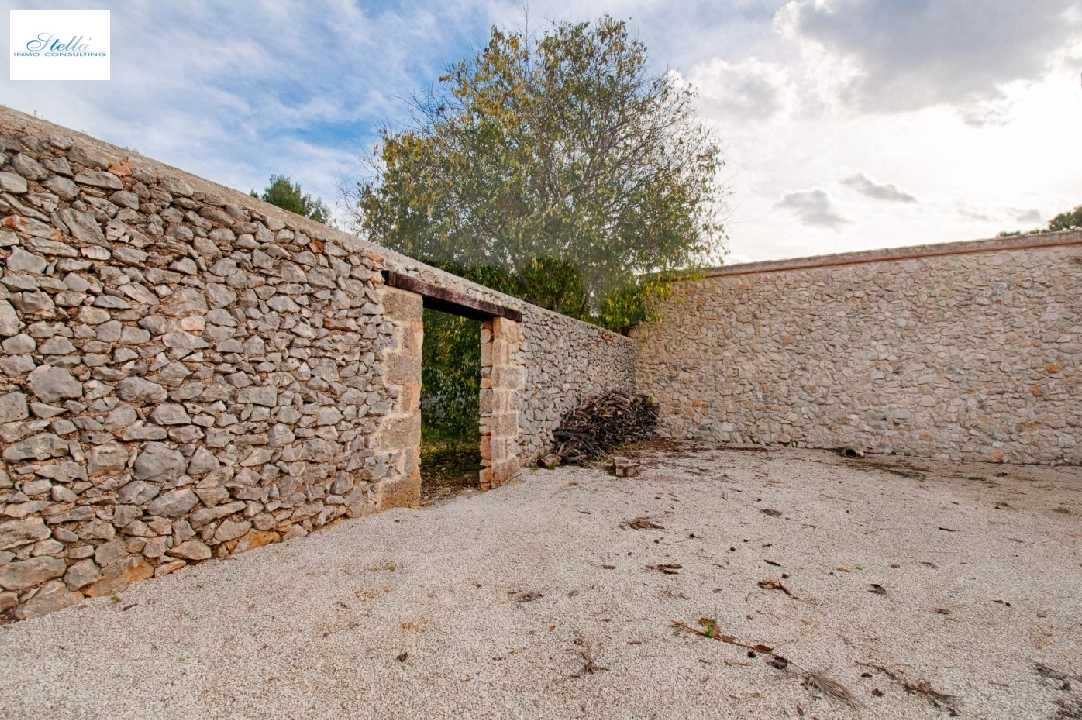 загородный дом in Gata de Gorgos(Campo) на продажу, жилая площадь 450 м², поверхности суши 100000 м², 4 спальни, 2 ванная, ref.: AM-11846DA-3700-47