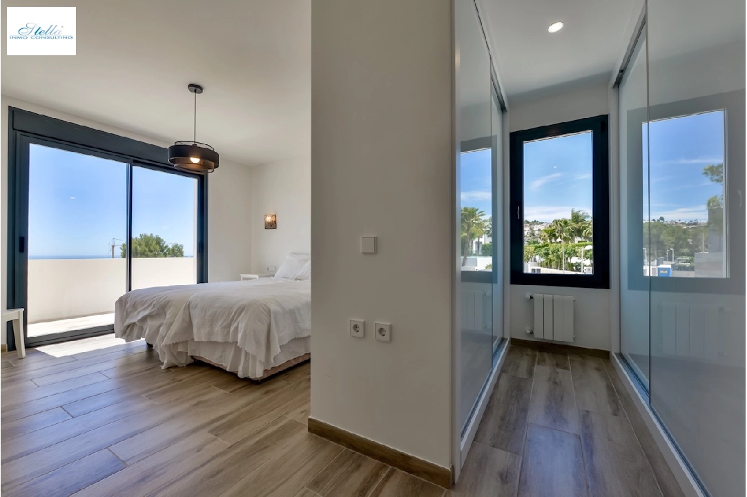 вилла in Moraira(La Sabatera) на продажу, жилая площадь 259 м², aircondition, поверхности суши 811 м², 4 спальни, 3 ванная, pool, ref.: CA-H-1766-AMBI-25