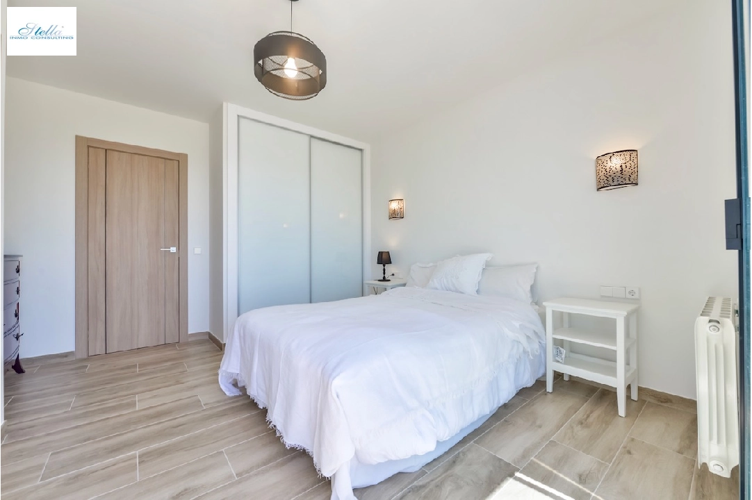 вилла in Moraira(La Sabatera) на продажу, жилая площадь 259 м², aircondition, поверхности суши 811 м², 4 спальни, 3 ванная, pool, ref.: CA-H-1766-AMBI-30