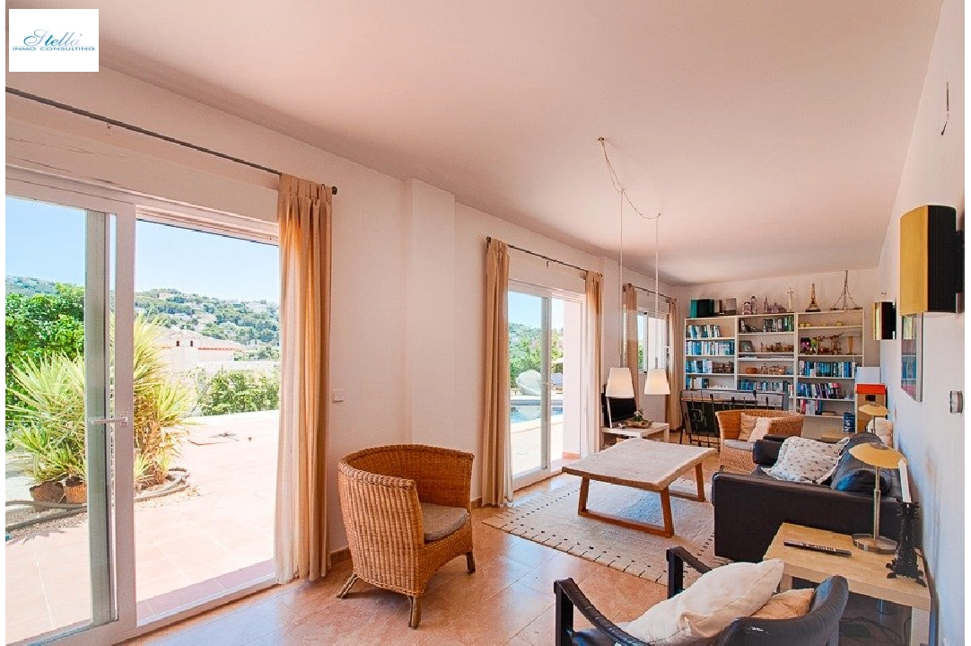 вилла in Moraira на продажу, жилая площадь 270 м², год постройки 2007, aircondition, поверхности суши 797 м², 4 спальни, 3 ванная, pool, ref.: AM-11778DA-35