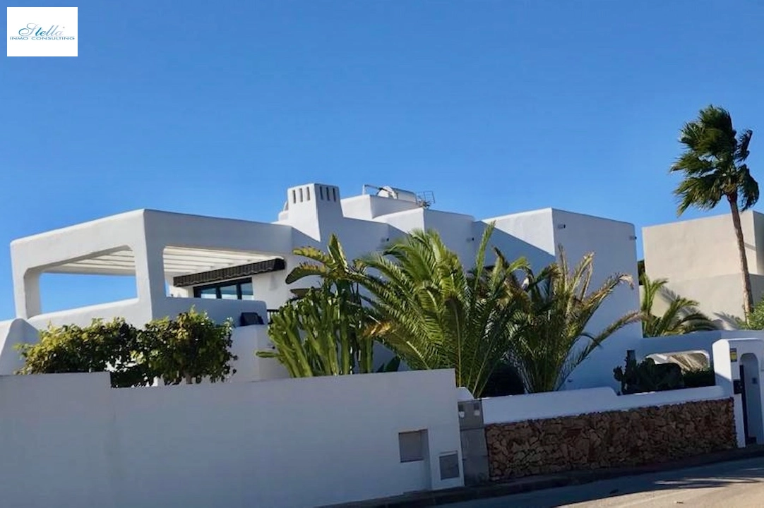 вилла in Moraira(Camarrocha) на продажу, жилая площадь 261 м², aircondition, поверхности суши 831 м², 3 спальни, 3 ванная, pool, ref.: CA-H-1670-AMB-14