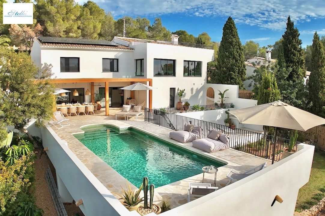 вилла in Moraira(Arnella) на продажу, жилая площадь 270 м², aircondition, поверхности суши 1099 м², 5 спальни, 4 ванная, pool, ref.: CA-H-1852-AMBEI-5